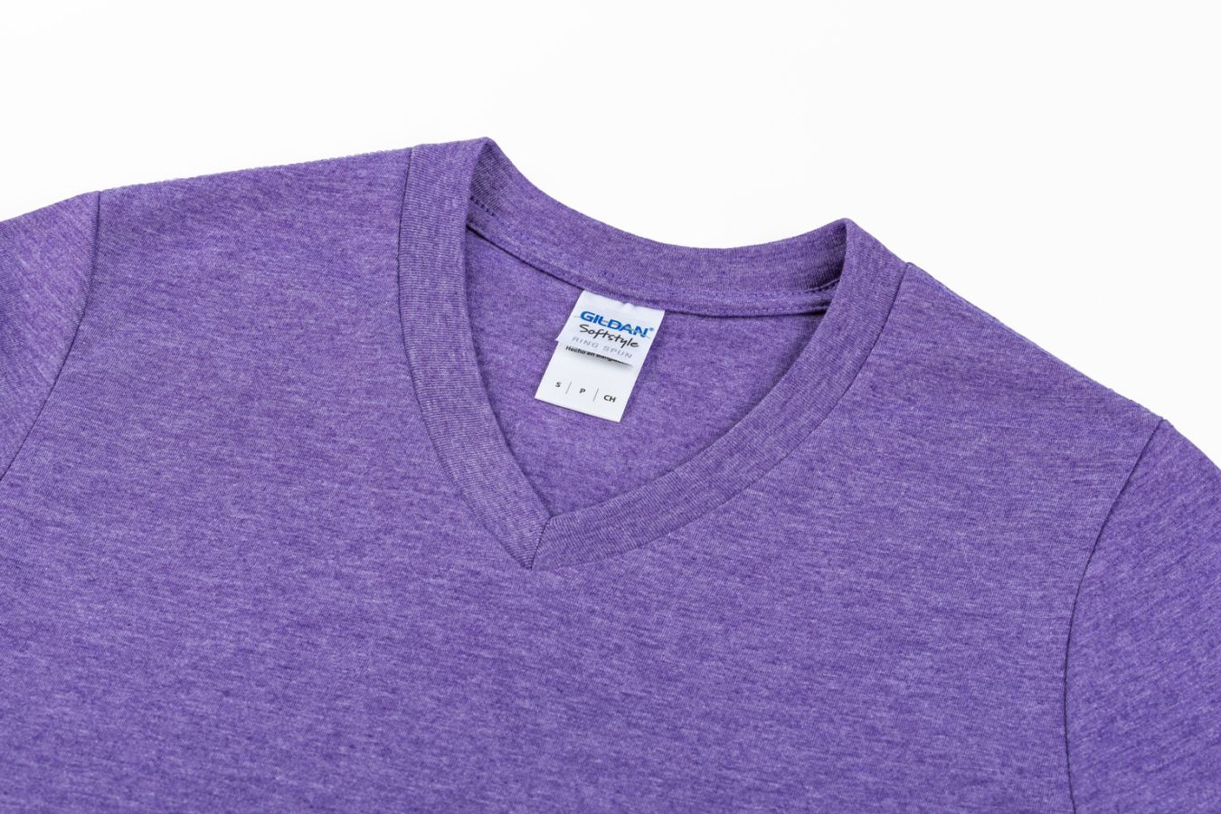 Softstyle T-Shirt Col-V personnalisé pour homme | Gildan
