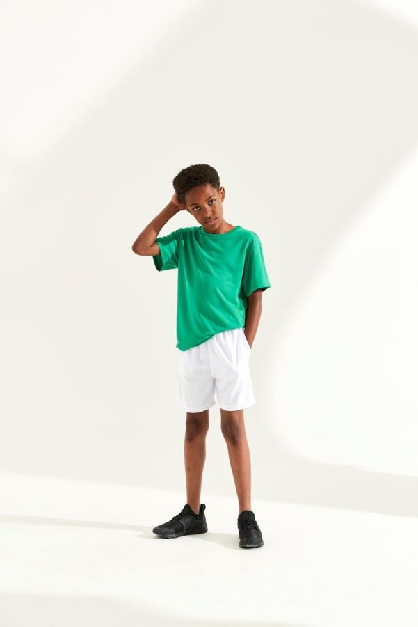 Créez un T-shirt de sport pour enfant Just Cool by AWDis Cool T | Just Cool